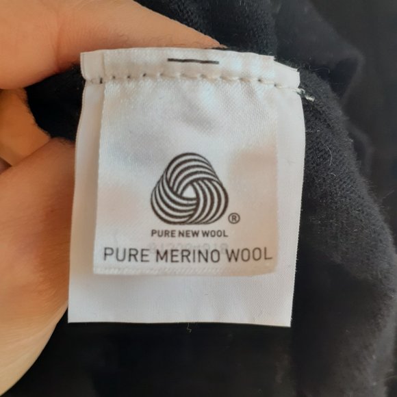 Frank and Oak merino wool sweater - Picture 3 of 3